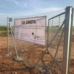 Vallado con malla simple torsión finca dedicada a la siembra de almendros en la provincia de Ciudad Real